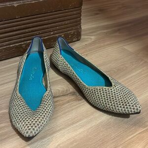 Limited Featured Multi Metallic Rothy’s Points